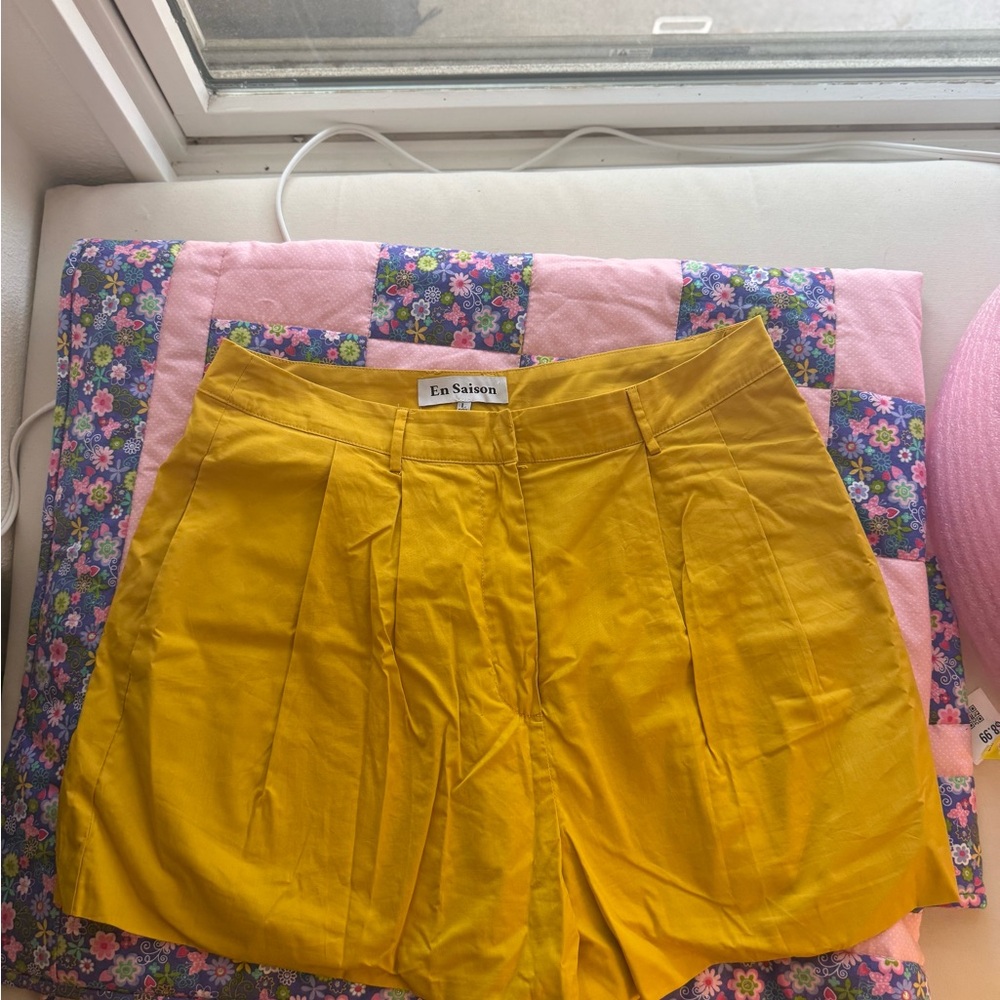 En Saison High Waist Yellow Shorts